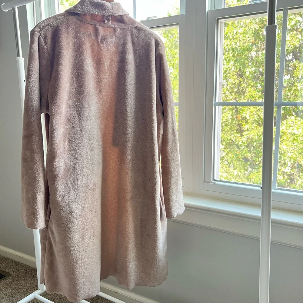 Daydream by Berkshire Home Cozy Robe Women Size S/M Tan Long Sleeves - Picture 3 of 10